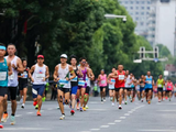 动静深度丨19℃的盛夏狂欢：十年“六马”跑出一座城市的新名片